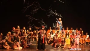 Seni-teater